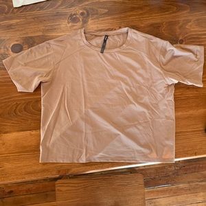 REI cropped Tee